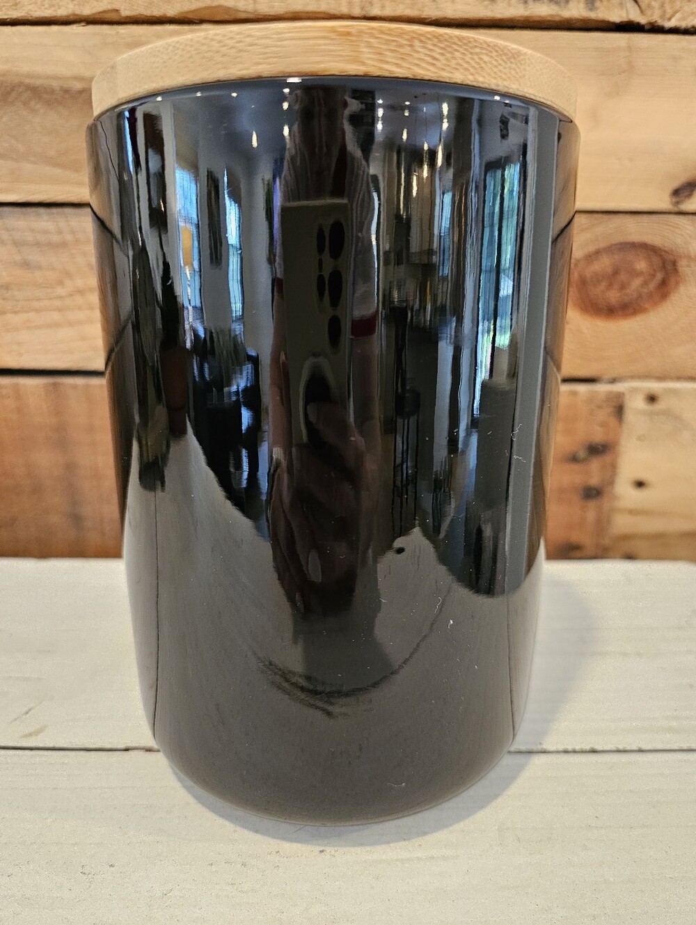 Signature Housewares Black Ceramic Dog/Cat Treat Jar w/Bamboo Lid - Picture 4 of 9